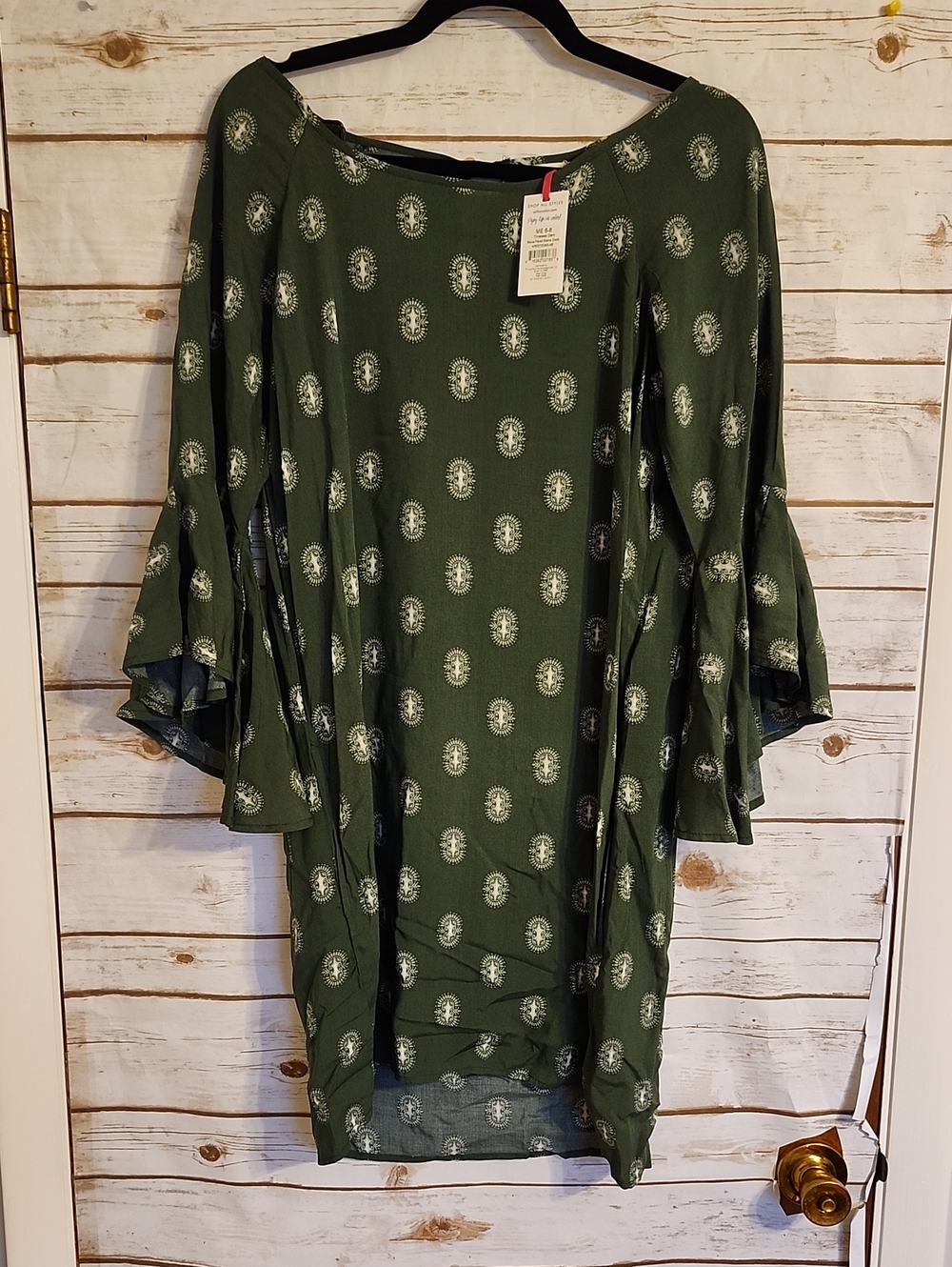 Women’s Green Printed Bell-Sleeve Short Dress